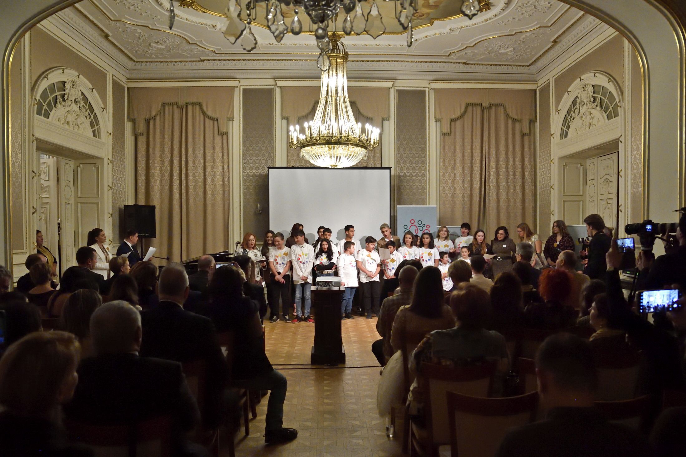 Hornung Ágnes: a családpolitika alappillére a gyerekek segítése