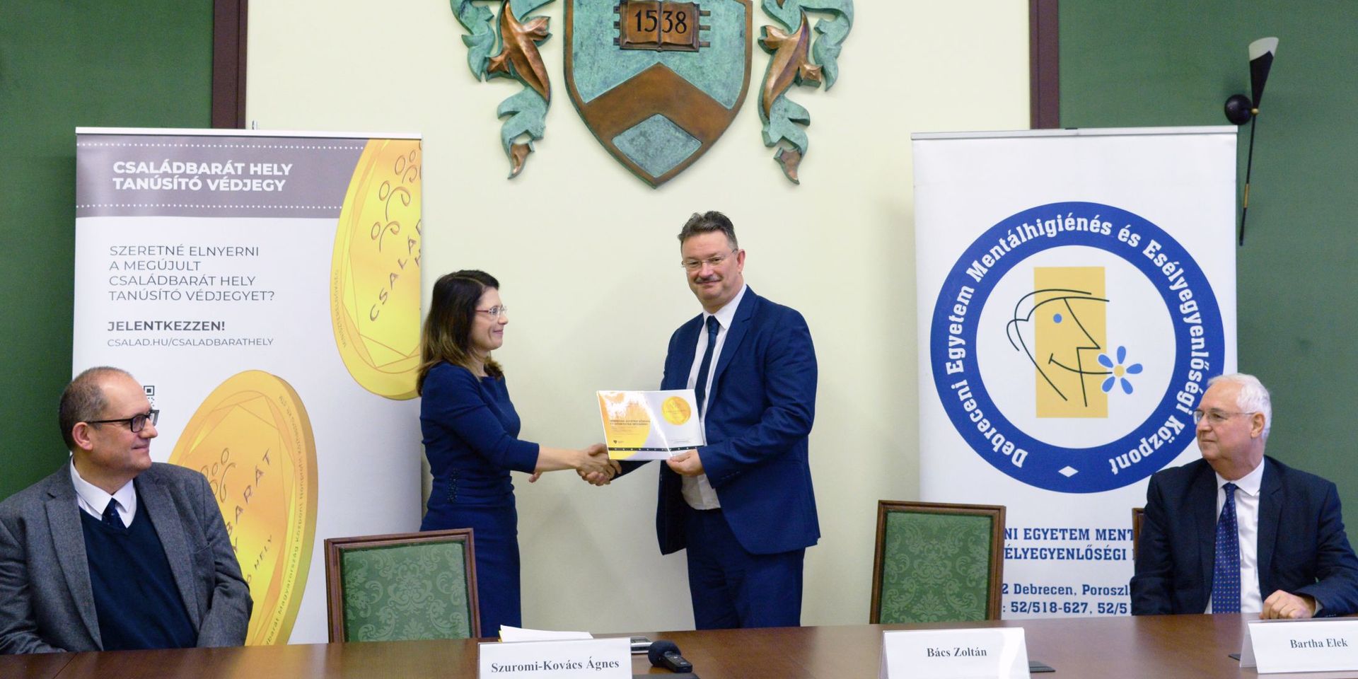 Családbarát Hely tanúsító védjegyet kapott a Debreceni Egyetem