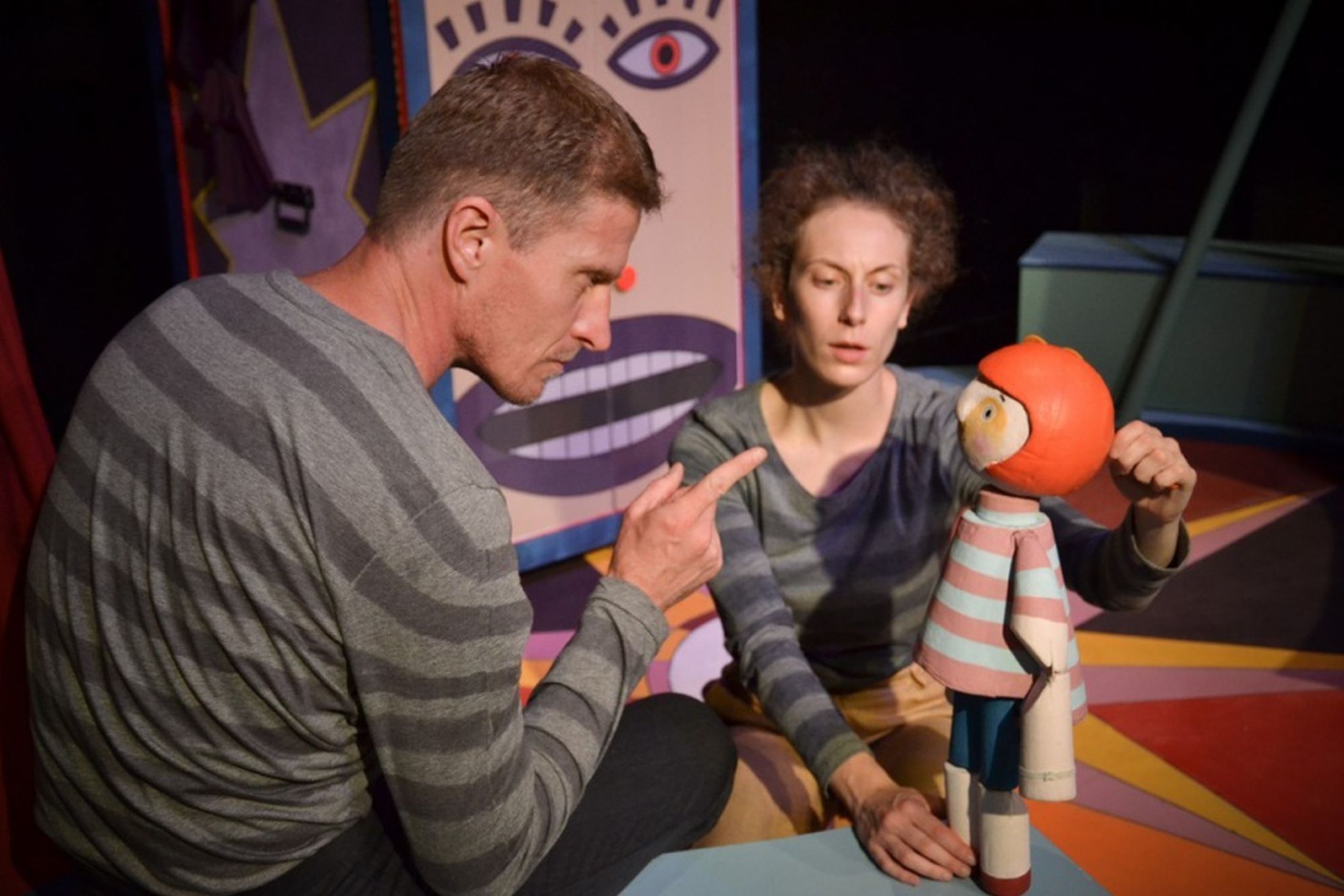 Nyomasztó titkok – gyermekbántalmazás- ról szól az év előadása