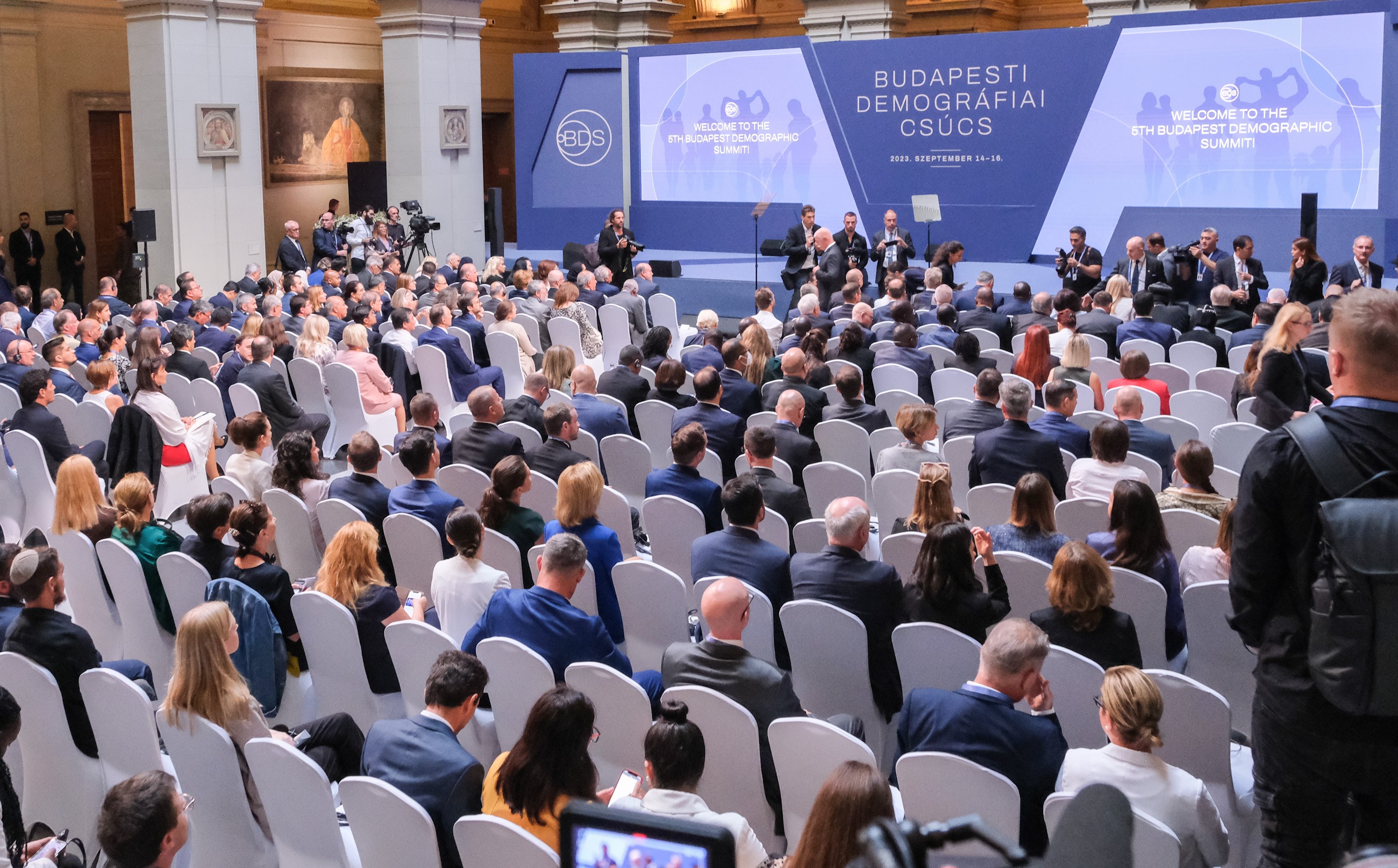 Nemzetközi csúcstalálkozó a családok biztonságáért – 1. nap