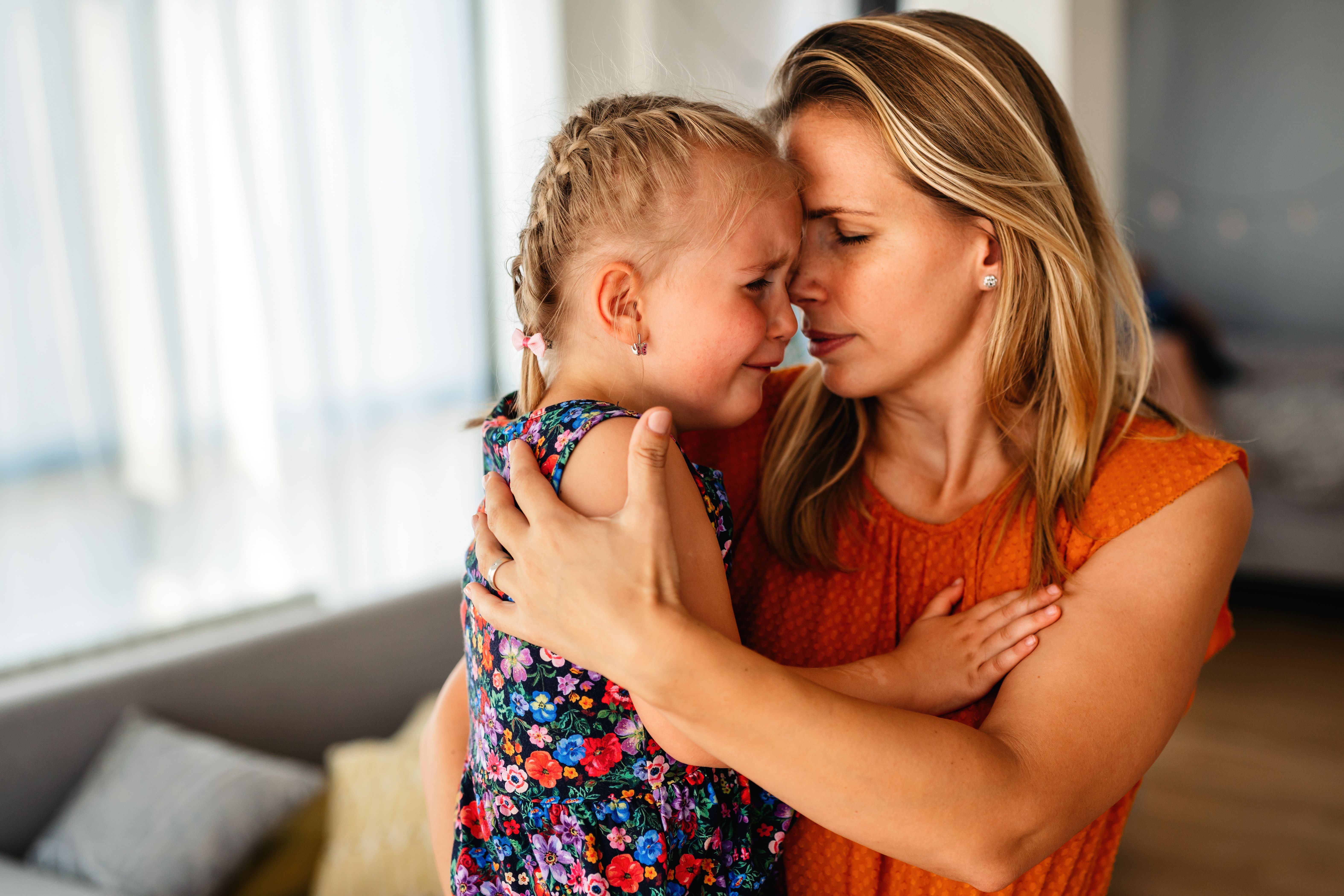 Hogyan segíthetünk a gyerekeknek a gyászban?