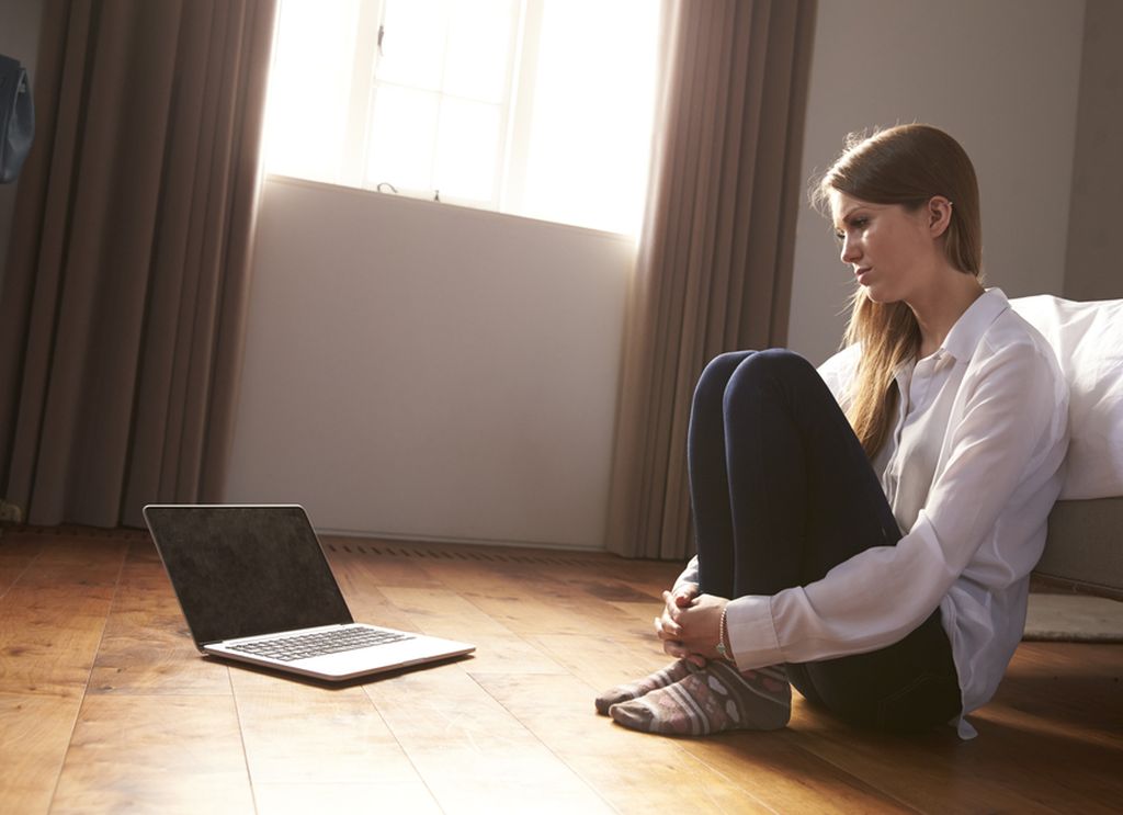 Szinte minden fiatalt veszélyeztet az online zaklatás