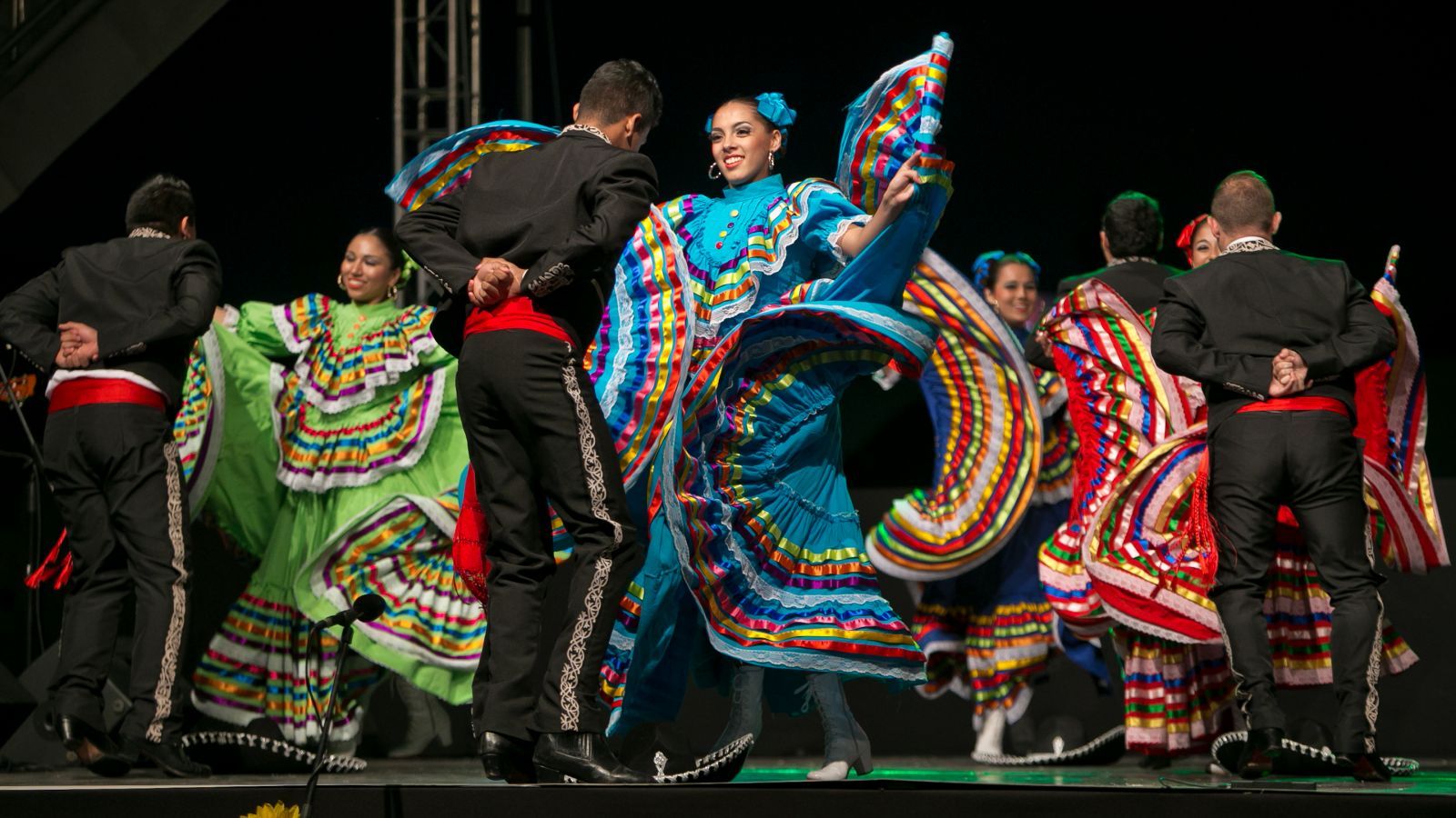 Summerfest Nemzetközi Folklórfesztivál Százhalombattán 