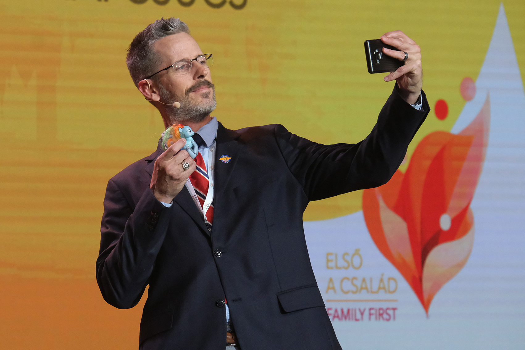 Család, média, kommunikáció