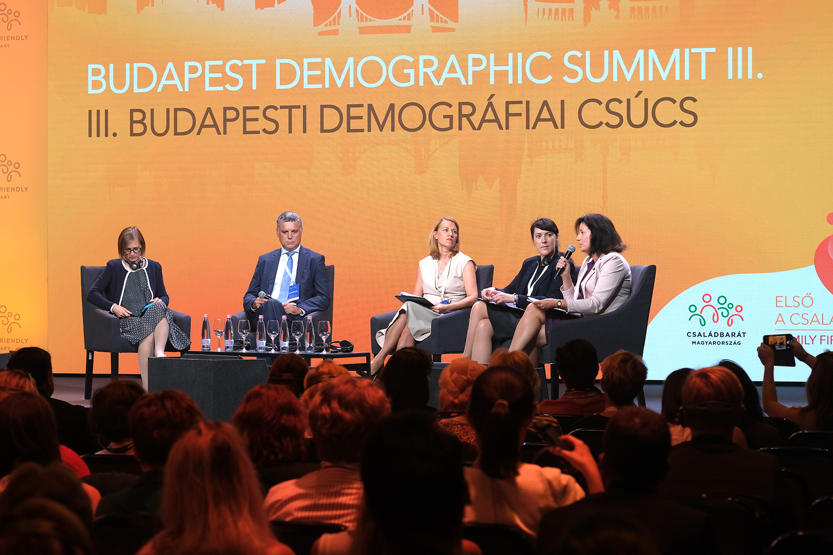 Válaszok és megoldások a demográfiai problémákra