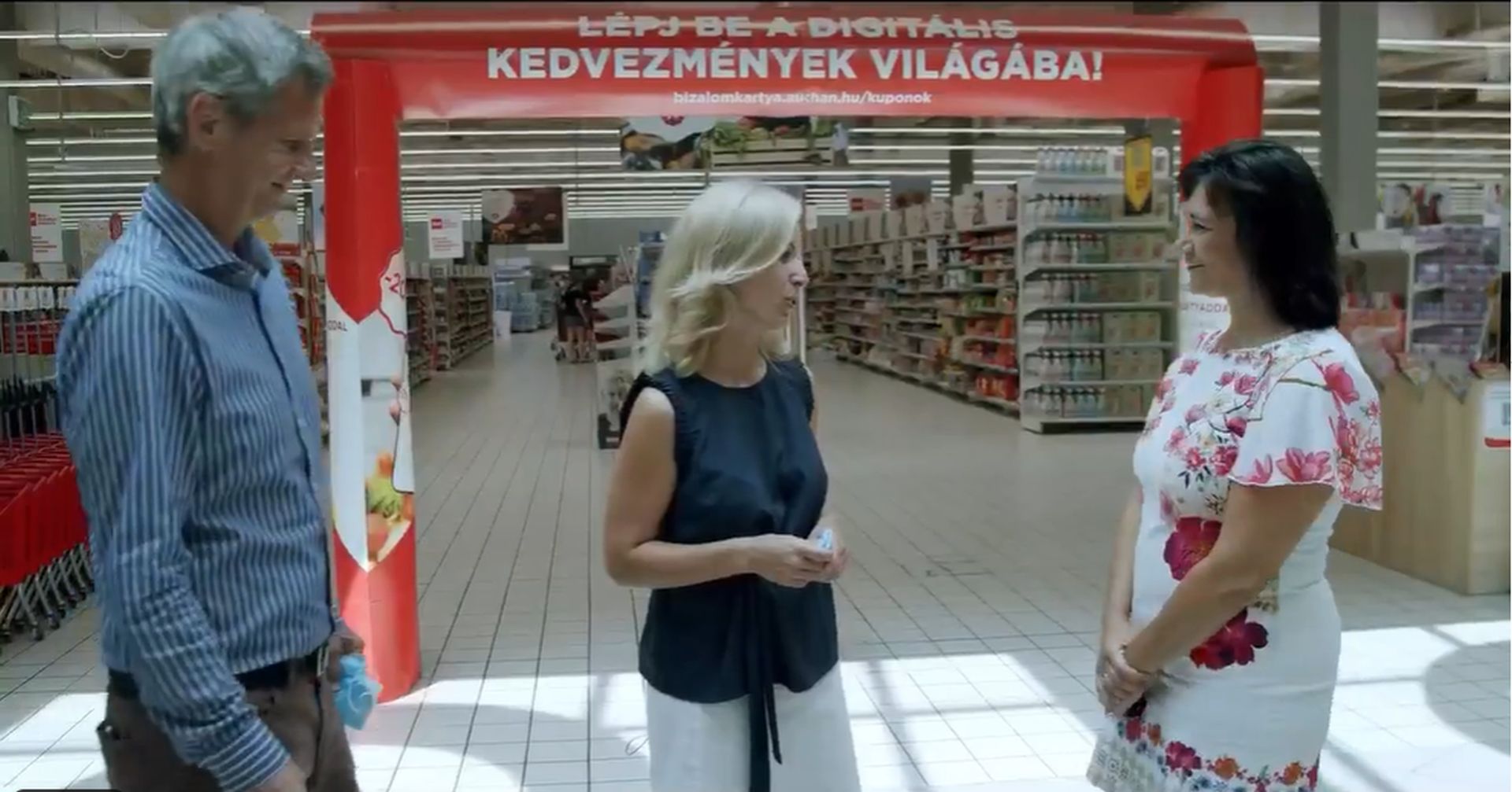 Nagycsaládban élő gyermekeknek gyűjtenek tanszereket