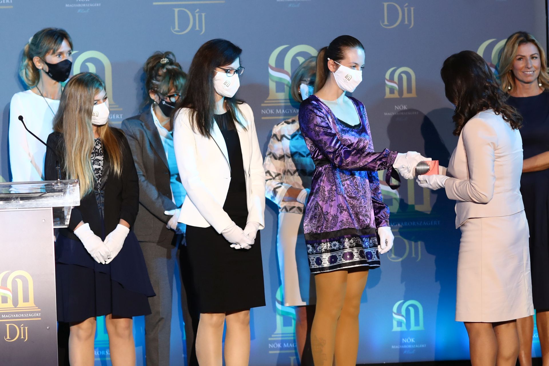 Még két napig tart a jelölés a Nők Magyarországért díjra