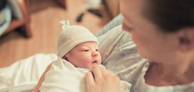 Már a kórházban megkaphatják a szülők az újszülöttek okmányait