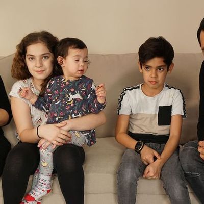 Oláh Gergőéknél tovább bővül a család – az ötödik gyermeküket várják!