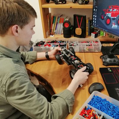 Világot jelentő játék – a miskolci középiskolás, aki LEGO-t fejleszt 