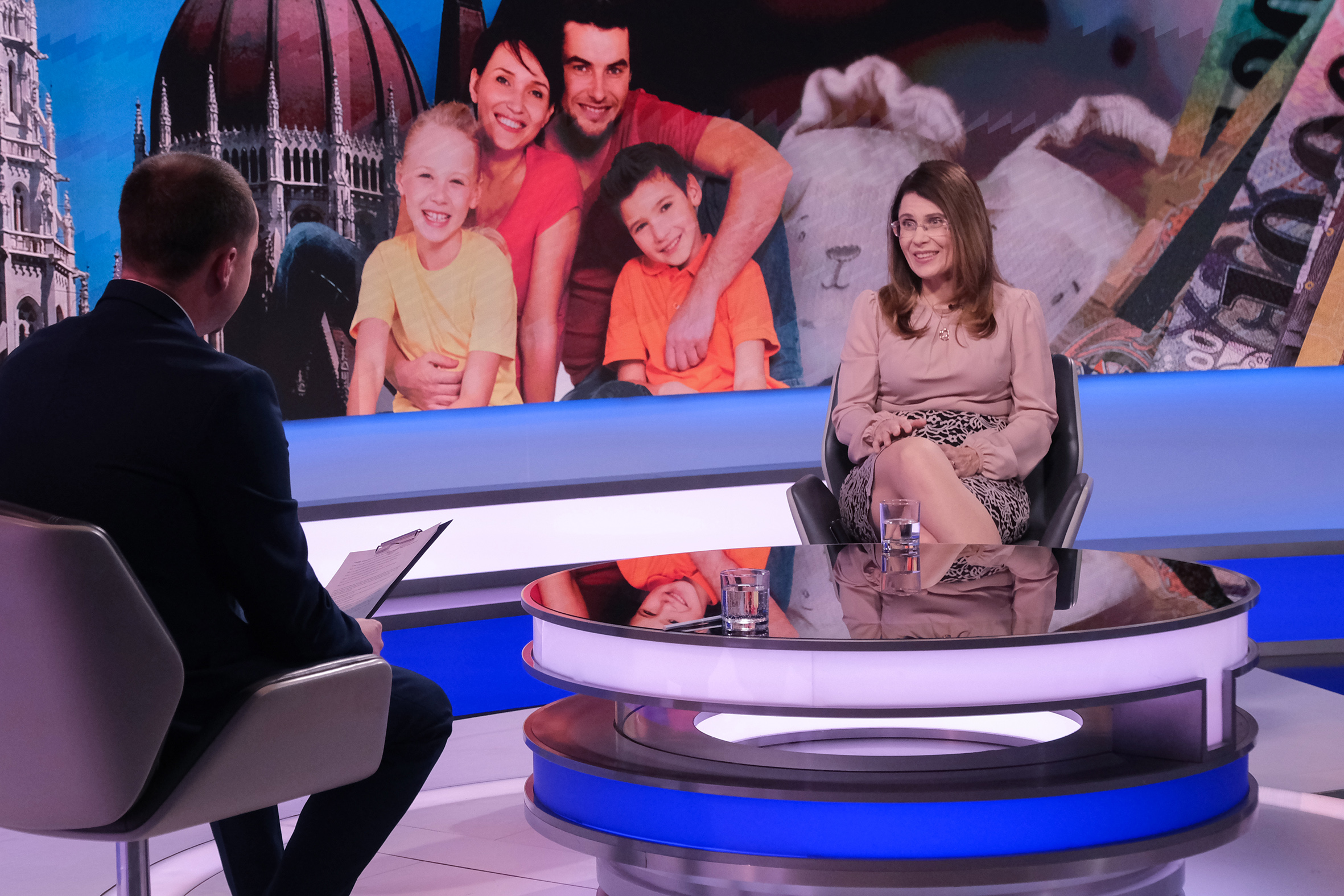 Az M1 vendége volt Dr. Szuromi-Kovács Ágnes, a Családbarát Magyarország Központ ügyvezetője