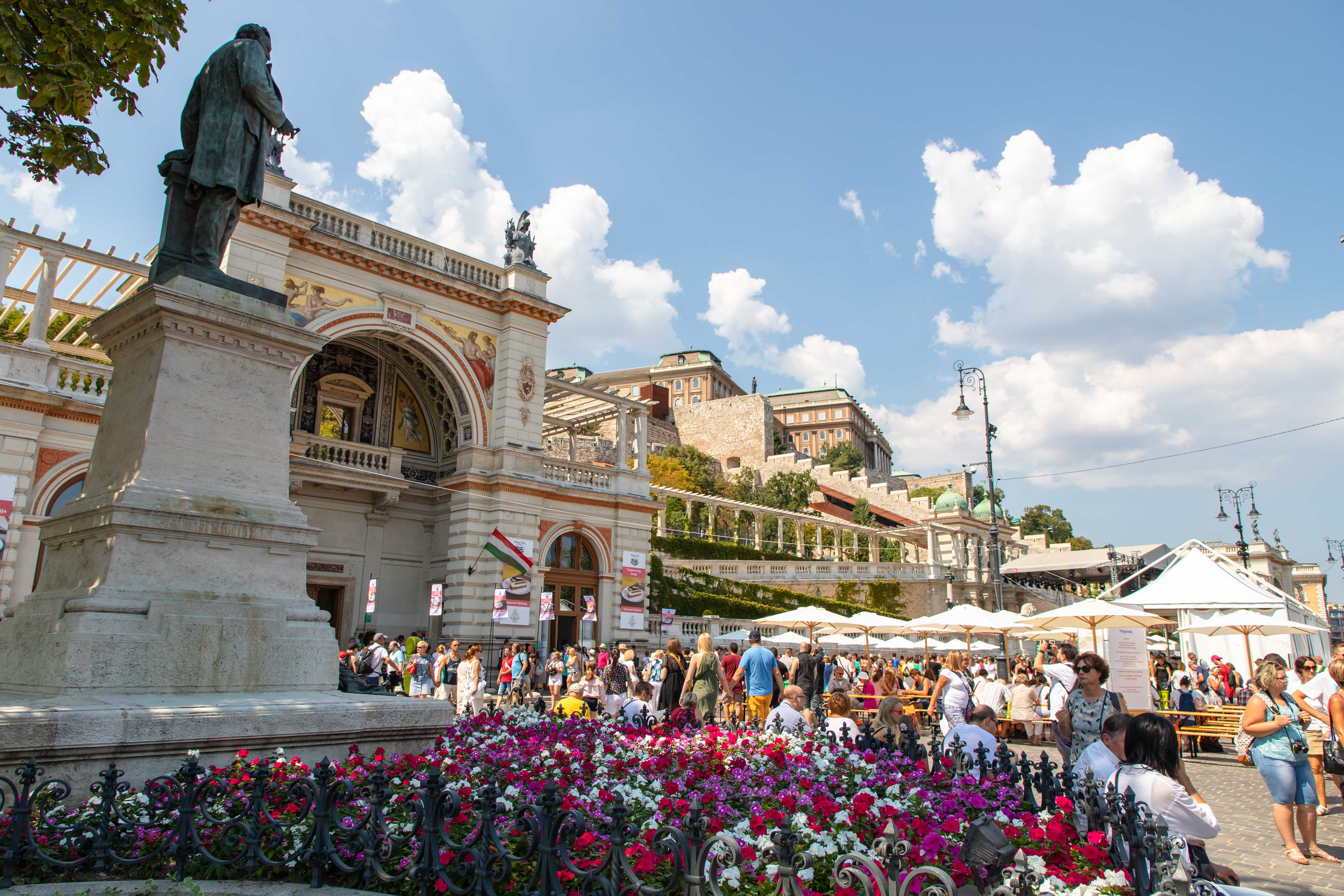 Ünnepi kavalkád – augusztus 20-i programok országszerte 